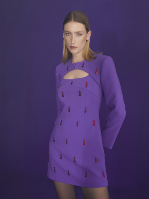 Robe mini violette à perles