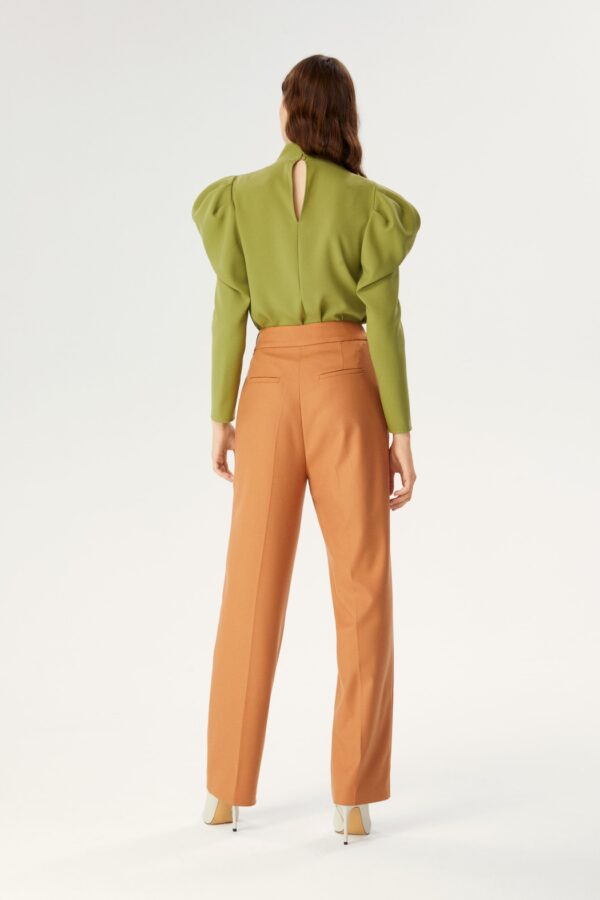 Pantalon à plis camel – Image 4