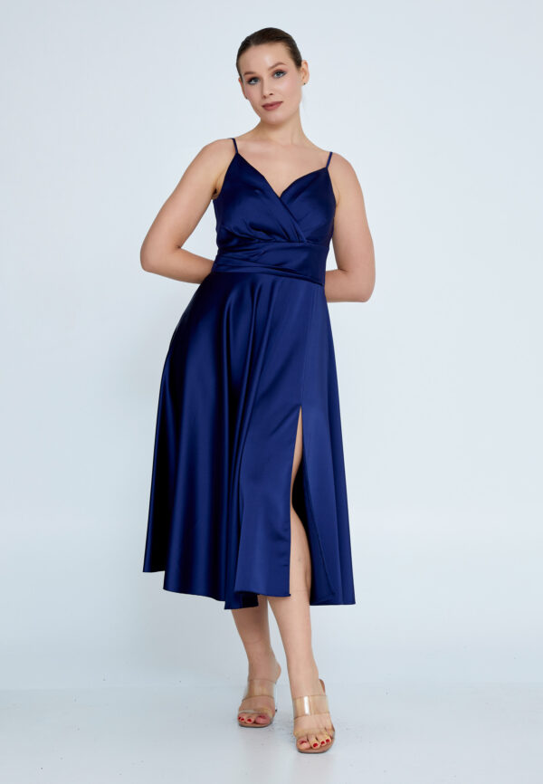 Robe en satin marine (du 42 au 50)